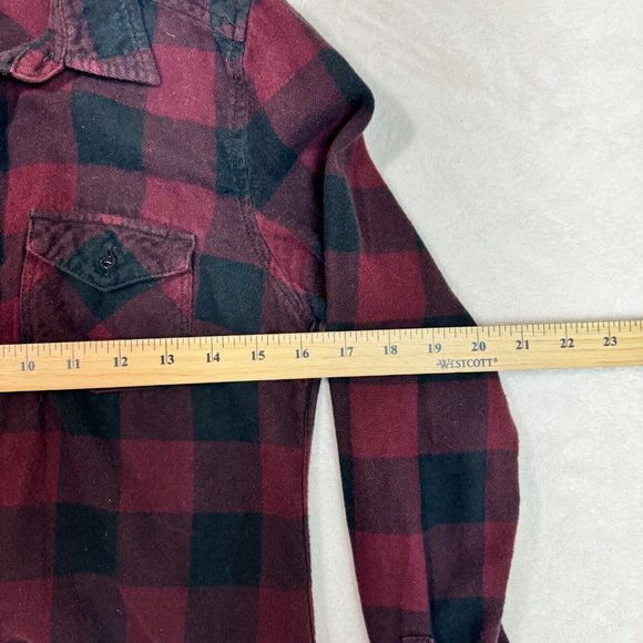 TNA Aritzia Women's S Classic Fit Red & Black Plaid Flannel Shirt Button Down - Picture 7 of 10